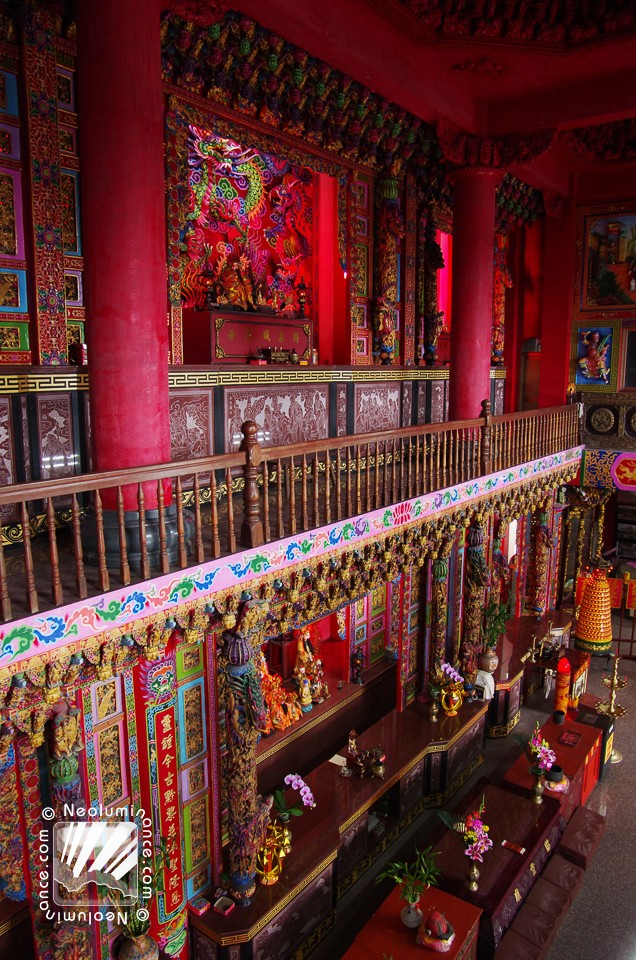Jiufen Temple Interior