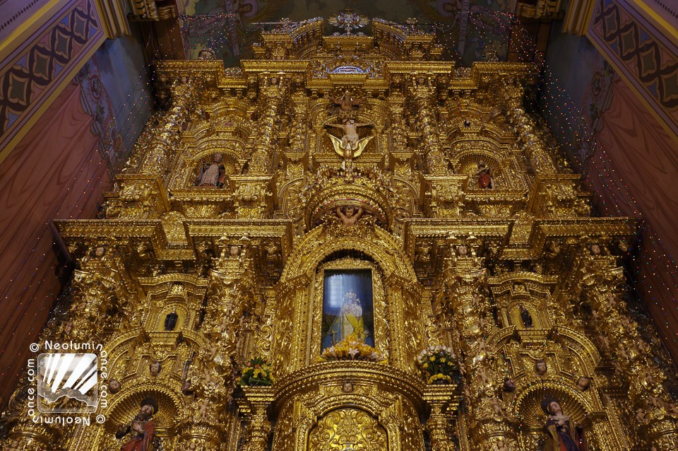 El Quinche Altar